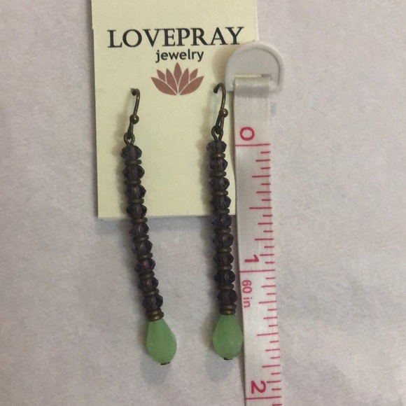 EUC Boho Chic Amethyst & jade crystal Earrings - Picture 4 of 4